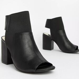 NWT DIBA TRUE Black Open Toe Black Booties 9.5